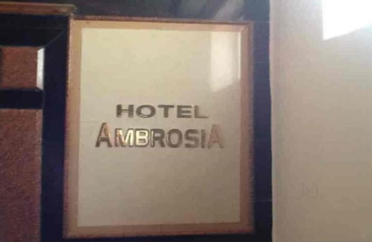 Hotel Ambrosia Kalyan Exterior photo